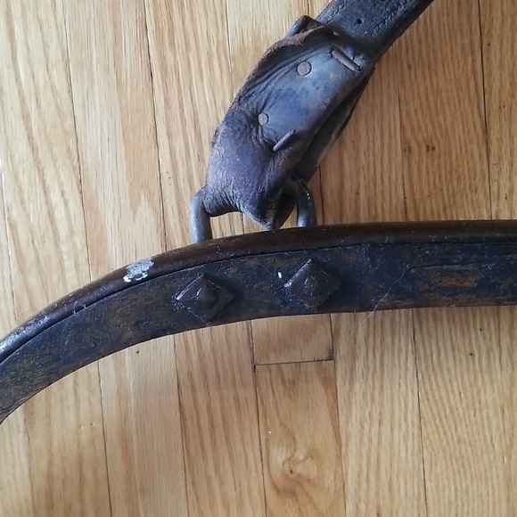 Antique wood, iron and leather horse yoke - Picture 3 of 10